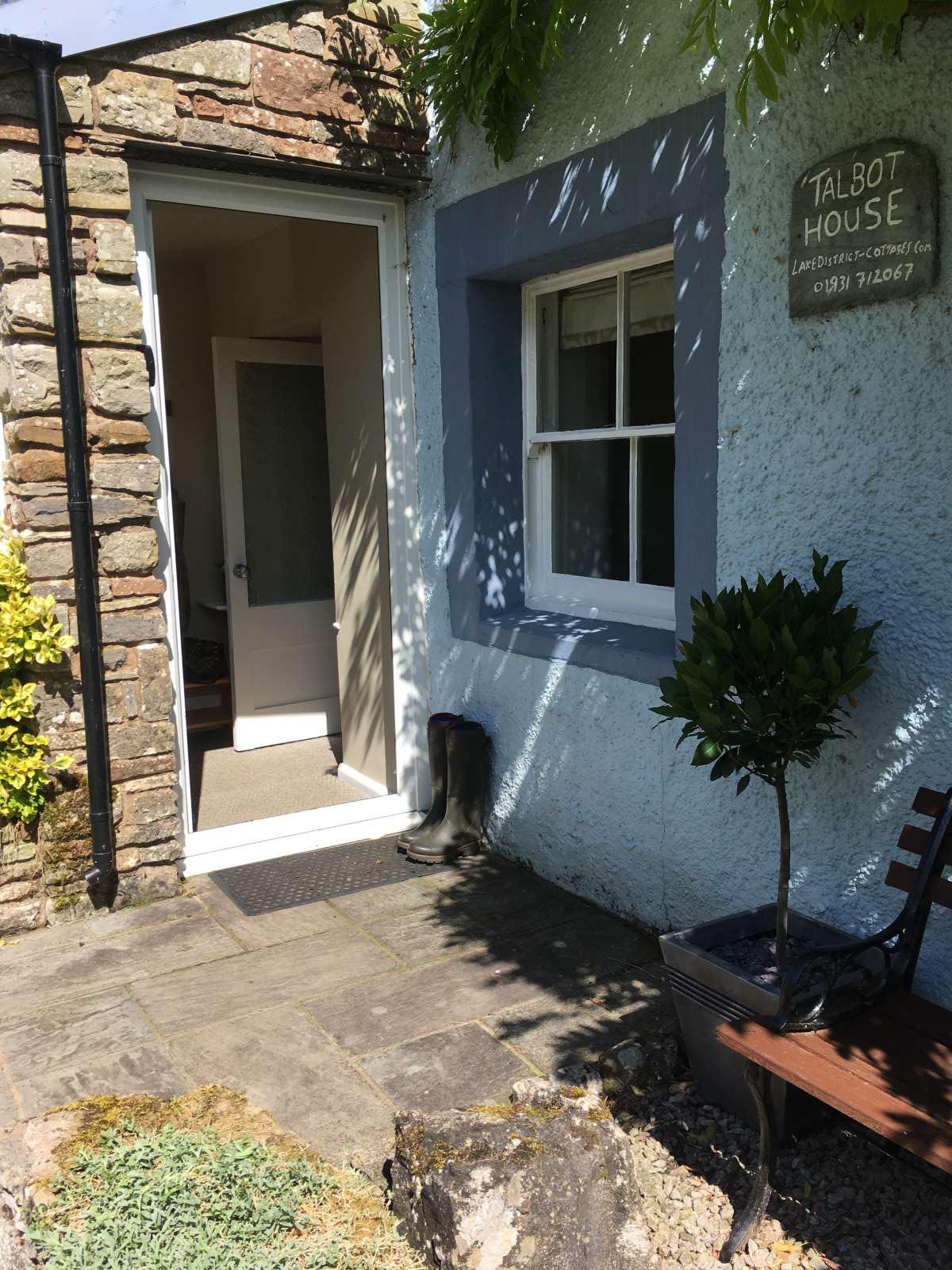 3 Bedroom Sleeps 5 Holiday Cottage Helston No Booking Fees P5027